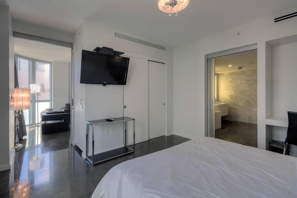 ميامي بيتش Luxury Boutique Suite Collins Ave المظهر الخارجي الصورة